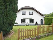 ** EINFAMILIENHAUS MIT GARAGE UND CAPORT- IN RUHIGER LAGE **** - Alsdorf (Landkreis Altenkirchen (Westerwald))