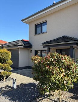 Doppelhaushälfte im Stil einer Stadtvilla - Berlin