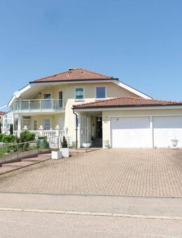 Wohnen und Arbeiten in perfekter Harmonie - Stilvolles Anwesen mit Pool in naturnaher Lage - Aalen