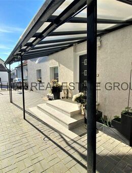 Modernisiertes Zweifamilienhaus mit zwei Wohneinheiten, Terrassen & Garten in ruhiger Lage von Altmannstein! - Altmannstein