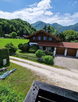 Großzügiges Wohnhaus mit viel Potenzial und in bester Lage - Marquartstein