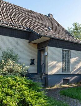 Charmantes Haus mit Überholbedarf - Lohmar