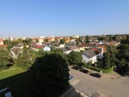 Genießen Sie den Fernblick - Renovierungsbedürftige 2-Zi. Wohnung mit großem Balkon in Germering - Germering