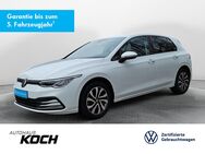 VW Golf, 1.5 TSI VIII Active, Jahr 2022 - Möckmühl