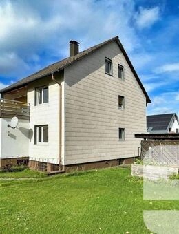 Angebautes Zweifamilienhaus in Schwabach-Penzendorf - sofort frei und bereit für neue Ideen - Schwabach
