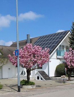 Zweigenerationshaus & Halle | Grundstück 1.920 m² | auch Mietkauf - Untermeitingen