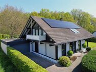 / Stil & Raum: Außergewöhnliches Architektenhaus mit Gartenoase! - Arnsberg