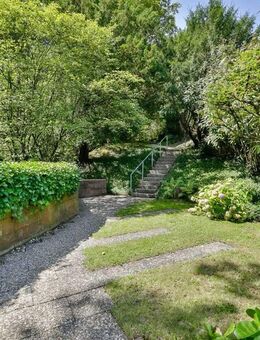 Architektonisches Unikat in Alleinlage - Sichtbeton trifft Naturidylle mit Schlossblick! - Neuenbürg