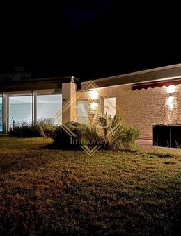 Exklusive Residenz mit Poolhaus in ruhiger Innenstadtlage von Melsungen. - Melsungen