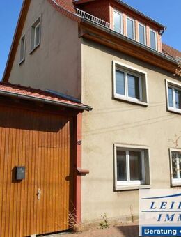 Doppelhaushälfte mit Zufahrt und Garten - Vogtei