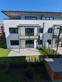 Tittmoning! Neue 3-Zi.-Wohung mit XXL Balkon, Einbauküche und möbliertem Bad ab sofort zu vermieten. - Burghausen