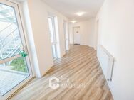 Lichtdurchflutete 3-Zimmer-Wohnung mit Balkon in Top Lage von Schöneck - Schöneck