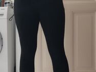 Durchgeschwitzte Leggins/ Sportswear - Kiel