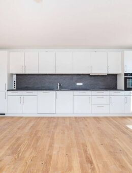 MAIER - Neubau bezugsfertig: 2-Zi-Balkon-WHG mit EBK, TG und Aufzug - WE 6 - Vaterstetten