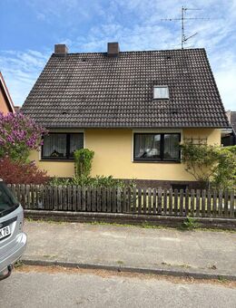 Einfamilienhaus mit Vollkeller in Lübeck zu Verkaufen - Lübeck