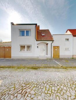Zurück aufs Land: Einfamilienhaus mit Gartenparadies, Garage & Potenzial zum Verlieben - Bördeland