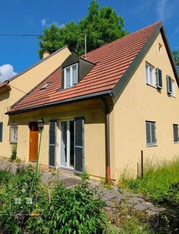 Rarität in München-Moosach: altes Bauernhaus mit großem Potenzial - München