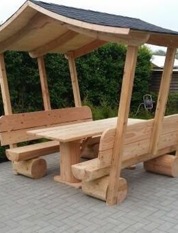 Überdachte Gartenmöbel aus Lärchenholz .,,Hochzeitsgeschenk. Holzmöbel. Krongartmöbel . - Steyerberg