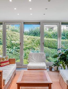 Wohnen wie im eigenen Haus, eingebettet in einer idyllischen Oase - Baden-Baden