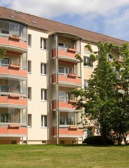 3-Raum-Wohnung mit bodengleicher Dusche und Balkon sucht Nachmieter! - Gera