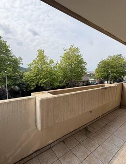 Großzügige 2-Zimmer-Wohnung mit Loggia und Blick ins Grüne - Tamm