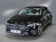 Mercedes A 200, Progressive Night, Jahr 2023 - Neumünster