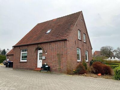 Saniertes Einfamilienhaus mit Einliegerwohnung in Schortens