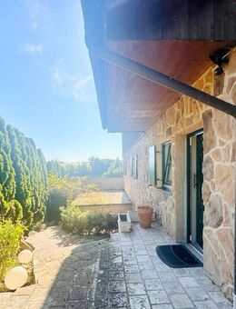 Ein Hauch von Süden... mediterraner Wohntraum mit Pool & Gartenparadies! - Inning (Ammersee)