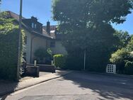 **Großzügige, helle und barrierearme 3 Zimmerwohnung in Moitzfeld an der Stadtgrenze zu Bensberg** - Bergisch Gladbach