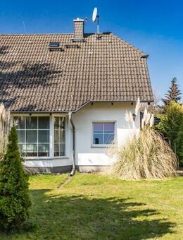 HOMESK - Einfamilienhaus mit Kamin auf ruhigem Grundstück im Grünen in Mariendorf - Berlin