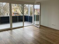 Kernsanierte helle 3-Zimmer-Wohnung mit großzügigem Balkon und hellem Badezimmer mit Dachfenster - Lichtenfels (Bayern)