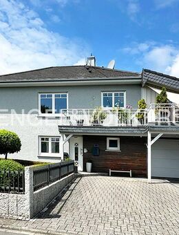 Attraktiver Bungalow mit hochwertiger Außenanlage in ruhiger Wohnlage - Oberelbert