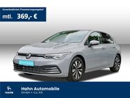 VW Golf, 2.0 TDI VIII Move, Jahr 2023 - Ludwigsburg