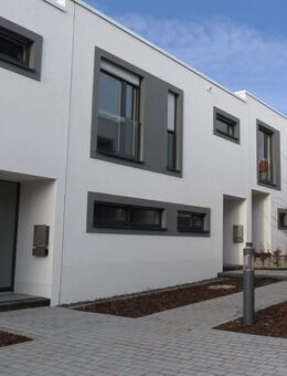 Modernes Reihenendhaus im Ensemble "Living Garden" - moderne Architektur, ruhige Lage & zeitlose Eleganz *provisionsfreier Erwerb* - Bad Pyrmont