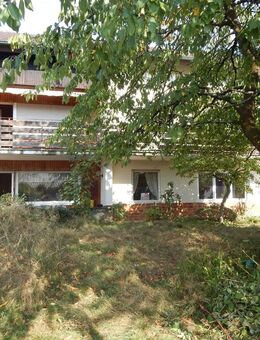 Mehrfamilienhaus mit Balkon, Terrasse und Doppelgarage! - Donzdorf