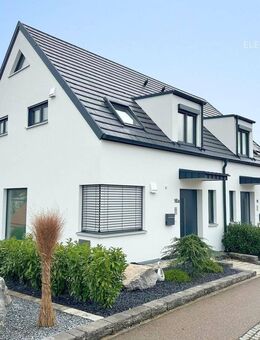 Energieeffiziente Doppelhaushälfte mit moderner Einbauküche und Garage - Wemding