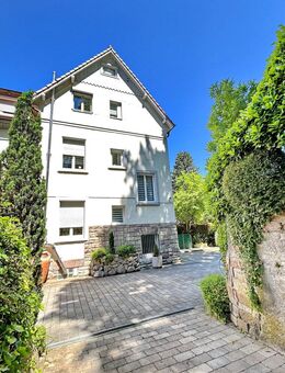 Kapitalanlage!! Historisches Stadthaus mit 4 komplett möblierten Ferienwohnungen in Innenstadtlage - Baden-Baden