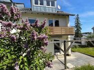 Haus mit Garten - Blumen sind auch schon da, nur den Rasen müssen Sie selbst mähen. - Hemmingen (Baden-Württemberg)