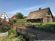 Fachwerkhaus mit Reetdach, Spieker u. Carport in direkter Stadtparknähe/ Randlage in Friesoythe/ LK Cloppenburg - Friesoythe