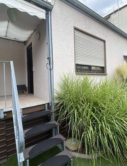 Hanau-Steinheim: Klein, aber fein: Haus mit 67 qm Wfl., 3 Zimmern, Küche, Bad, Terrasse, 265.000,- - Hanau (Brüder-Grimm-Stadt)