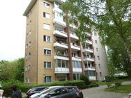 Reinickendorf, sehr gepflegtes Wohnumfeld, 2-Zimmer-Whg., 4. OG mit Balkon und Fahrstuhl - Berlin