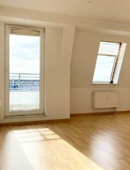 wunderbare Dachgeschosswohnung mit offener Küche + Balkon in Schloßchemnitz - Chemnitz