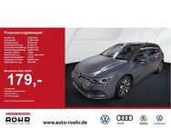 VW Golf, 2.0 TDI VIII Move, Jahr 2024 - Passau