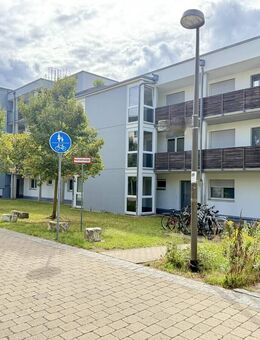 Moderne Erdgeschosswohnung inkl. Terrasse und TG-Stellplatz in Erlangen-Bruck - Erlangen