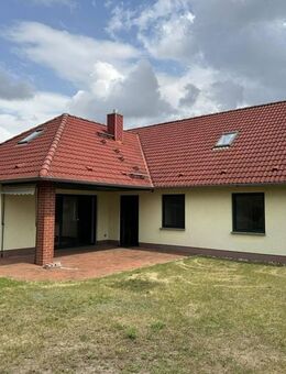 Platz für die ganze Familie - großzügiges Einfamilienhaus in ruhigem und beliebten Wohngebiet am Warener Stadtrand - Waren (Müritz)