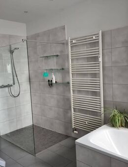 Mit dem Aufzug in die Penthouse-Wohnung (198qm) und Dachterrasse (78qm) im Herzen von Wuppertal - Wuppertal