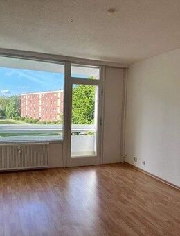 1 Monat Nettokaltmietfrei! Großzügige 2 Zimmer Wohnung mit Balkon - Kiel