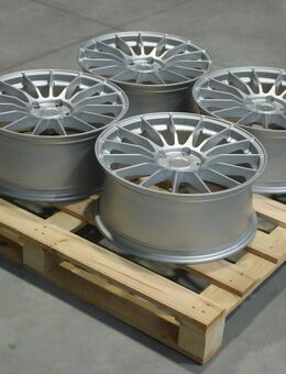 Japan Racing SL05 18x8 ET40 Felgenset - Neuhaus (Inn)