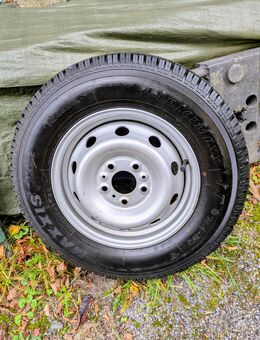 4 Winterreifen auf Stahlfelgen für Light Truck, 215/70 R15C - Essen