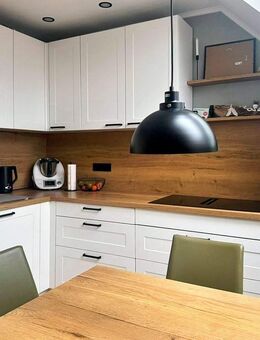 Geräumiges Einfamilienhaus für große Familien mit Souterrainwohnung und ausgebautem DG in Laatzen - Laatzen